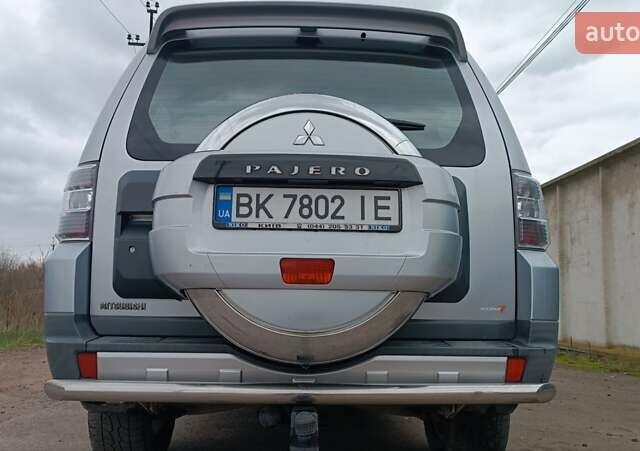 Серый Мицубиси Паджеро Вагон, объемом двигателя 3.2 л и пробегом 252 тыс. км за 12500 $, фото 28 на Automoto.ua