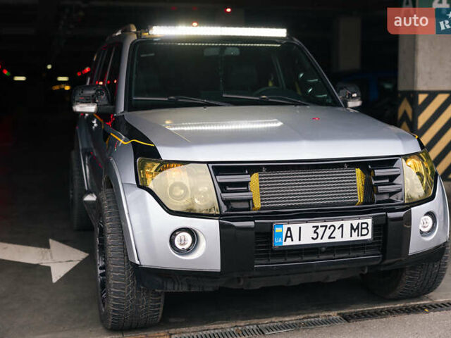 Серый Мицубиси Паджеро Вагон, объемом двигателя 3.2 л и пробегом 412 тыс. км за 15700 $, фото 3 на Automoto.ua