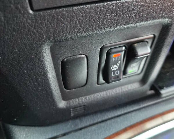 Серый Мицубиси Паджеро Вагон, объемом двигателя 3.83 л и пробегом 263 тыс. км за 9500 $, фото 17 на Automoto.ua