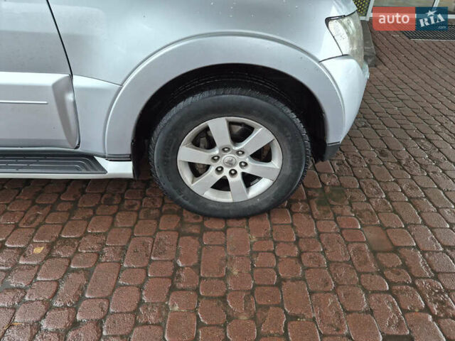 Серый Мицубиси Паджеро Вагон, объемом двигателя 3.83 л и пробегом 263 тыс. км за 9500 $, фото 5 на Automoto.ua