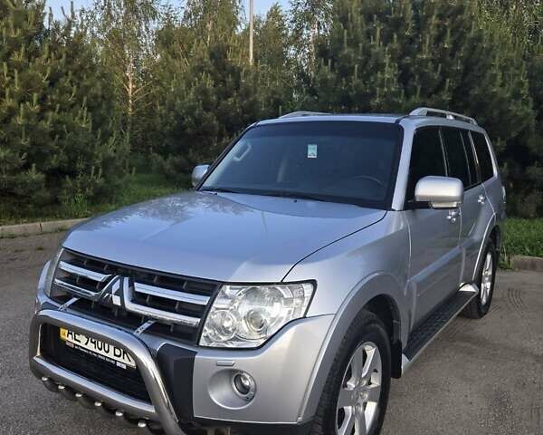 Сірий Міцубісі Паджеро Вагон, об'ємом двигуна 3.8 л та пробігом 151 тис. км за 13800 $, фото 18 на Automoto.ua
