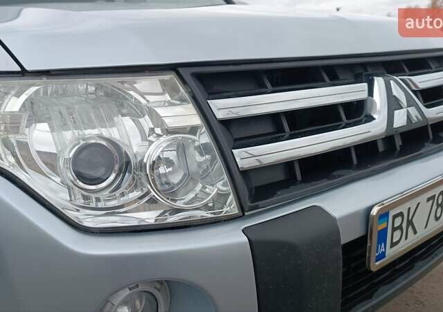 Серый Мицубиси Паджеро Вагон, объемом двигателя 3.2 л и пробегом 252 тыс. км за 12500 $, фото 32 на Automoto.ua