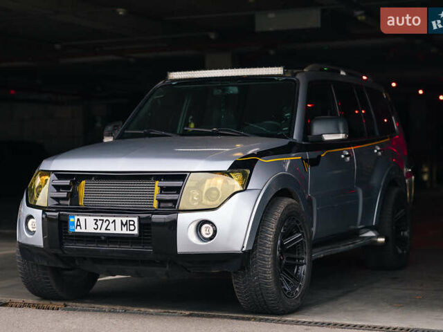 Серый Мицубиси Паджеро Вагон, объемом двигателя 3.2 л и пробегом 412 тыс. км за 15700 $, фото 2 на Automoto.ua