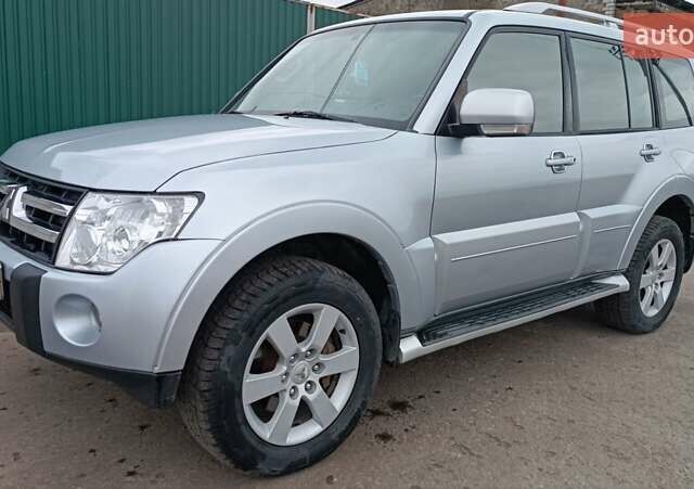 Серый Мицубиси Паджеро Вагон, объемом двигателя 3.2 л и пробегом 252 тыс. км за 12500 $, фото 20 на Automoto.ua