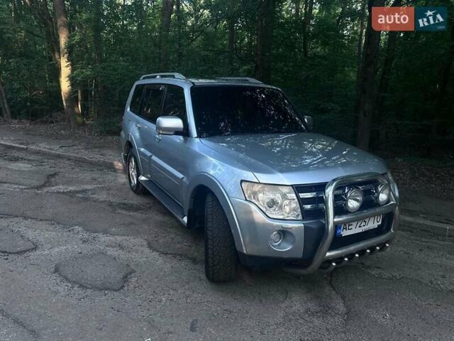 Сірий Міцубісі Паджеро Вагон, об'ємом двигуна 3.83 л та пробігом 350 тис. км за 9999 $, фото 11 на Automoto.ua