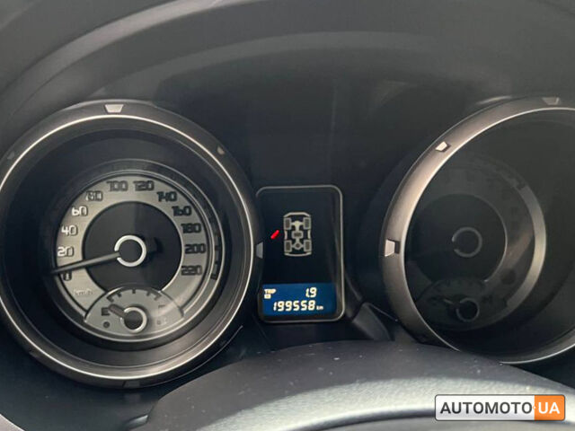 Серый Мицубиси Паджеро Вагон, объемом двигателя 3 л и пробегом 199 тыс. км за 12700 $, фото 10 на Automoto.ua