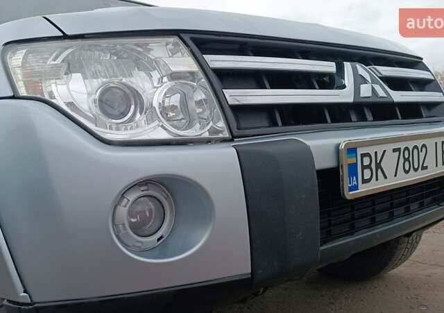 Серый Мицубиси Паджеро Вагон, объемом двигателя 3.2 л и пробегом 252 тыс. км за 12500 $, фото 34 на Automoto.ua