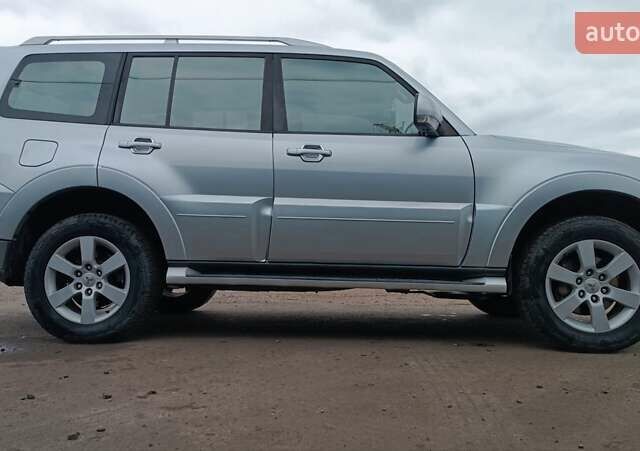 Серый Мицубиси Паджеро Вагон, объемом двигателя 3.2 л и пробегом 252 тыс. км за 12500 $, фото 26 на Automoto.ua