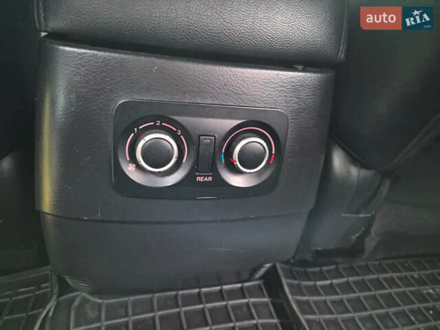 Серый Мицубиси Паджеро Вагон, объемом двигателя 3.83 л и пробегом 263 тыс. км за 9500 $, фото 9 на Automoto.ua