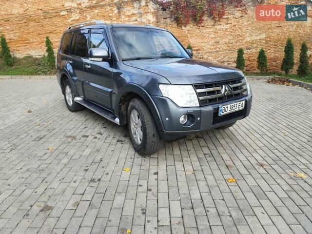Серый Мицубиси Паджеро Вагон, объемом двигателя 2.97 л и пробегом 290 тыс. км за 9000 $, фото 2 на Automoto.ua