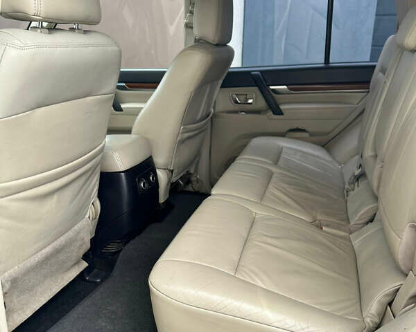 Міцубісі Паджеро Вагон 2007 у Харкові на Automoto.ua Сірий Міцубісі Паджеро Вагон, об'ємом двигуна 2.97 л та пробігом 279 тис. км за 11500 $, фото 27 на Automoto.ua