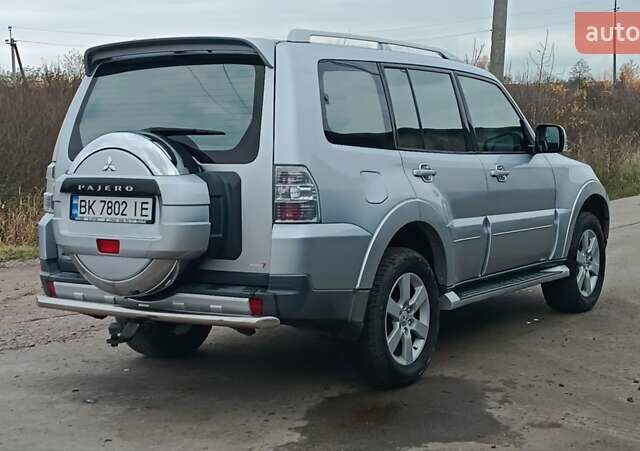 Серый Мицубиси Паджеро Вагон, объемом двигателя 3.2 л и пробегом 252 тыс. км за 12500 $, фото 9 на Automoto.ua