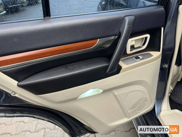 Серый Мицубиси Паджеро Вагон, объемом двигателя 3 л и пробегом 199 тыс. км за 12700 $, фото 12 на Automoto.ua