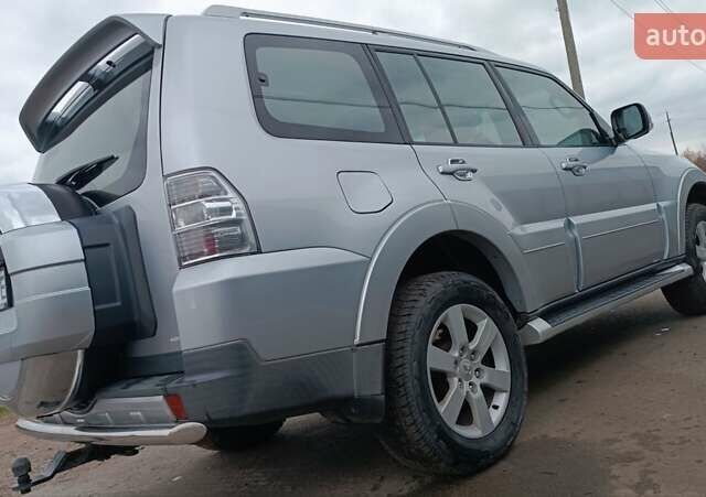 Серый Мицубиси Паджеро Вагон, объемом двигателя 3.2 л и пробегом 252 тыс. км за 12500 $, фото 24 на Automoto.ua