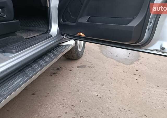 Серый Мицубиси Паджеро Вагон, объемом двигателя 3.2 л и пробегом 252 тыс. км за 12500 $, фото 82 на Automoto.ua