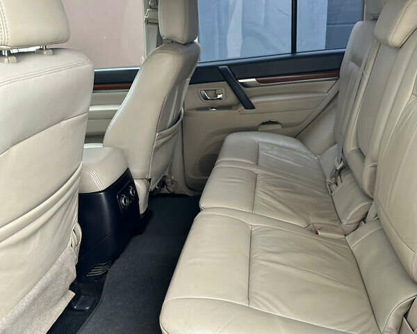 Міцубісі Паджеро Вагон 2007 у Харкові на Automoto.ua Сірий Міцубісі Паджеро Вагон, об'ємом двигуна 2.97 л та пробігом 279 тис. км за 11500 $, фото 24 на Automoto.ua