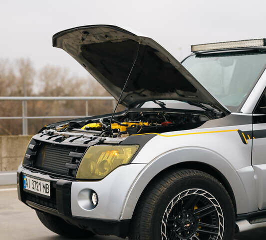 Серый Мицубиси Паджеро Вагон, объемом двигателя 3.2 л и пробегом 412 тыс. км за 15700 $, фото 17 на Automoto.ua