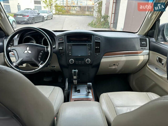 Міцубісі Паджеро Вагон 2007 у Харкові на Automoto.ua Сірий Міцубісі Паджеро Вагон, об'ємом двигуна 2.97 л та пробігом 279 тис. км за 11500 $, фото 16 на Automoto.ua