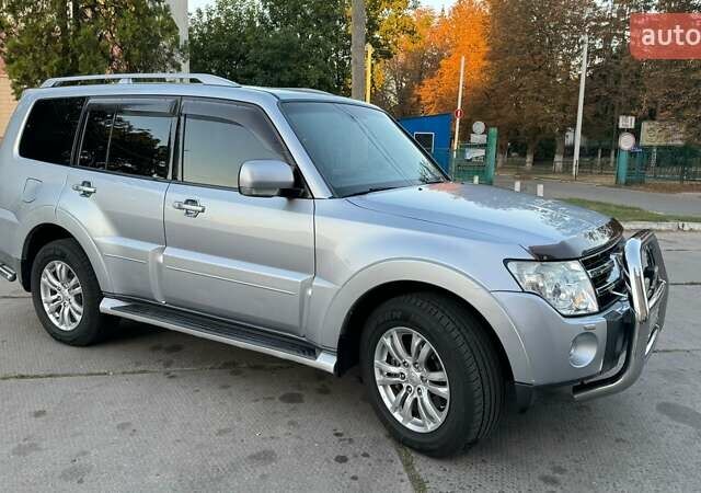 Сірий Міцубісі Паджеро Вагон, об'ємом двигуна 3.2 л та пробігом 218 тис. км за 14500 $, фото 11 на Automoto.ua