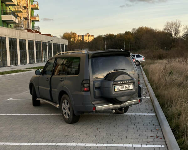 Серый Мицубиси Паджеро Вагон, объемом двигателя 3.2 л и пробегом 800 тыс. км за 8100 $, фото 11 на Automoto.ua