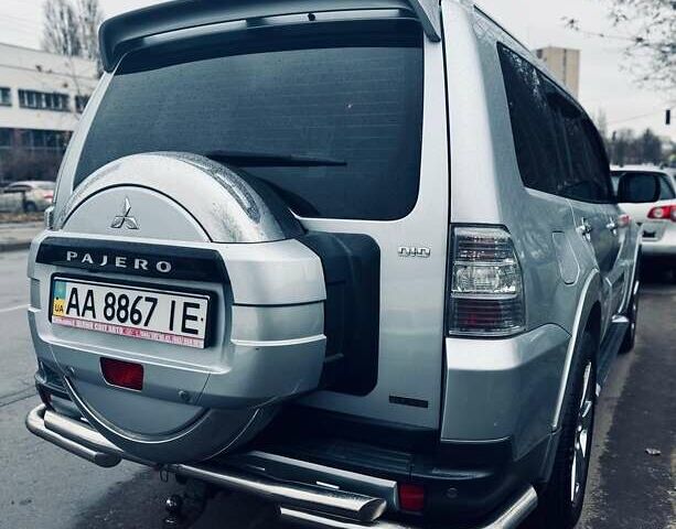 Сірий Міцубісі Паджеро Вагон, об'ємом двигуна 3.2 л та пробігом 180 тис. км за 16500 $, фото 5 на Automoto.ua