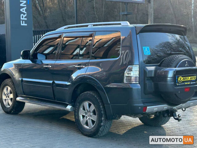 Серый Мицубиси Паджеро Вагон, объемом двигателя 3 л и пробегом 210 тыс. км за 14000 $, фото 3 на Automoto.ua