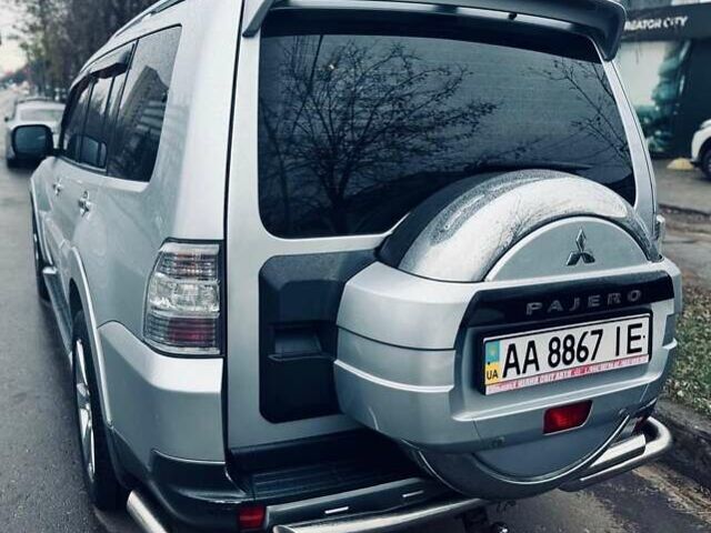 Сірий Міцубісі Паджеро Вагон, об'ємом двигуна 3.2 л та пробігом 180 тис. км за 16500 $, фото 3 на Automoto.ua