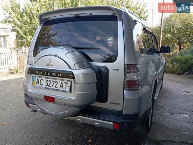 Міцубісі Паджеро Вагон 2008 у Никополе на Automoto.ua Сірий Міцубісі Паджеро Вагон, об'ємом двигуна 2.97 л та пробігом 198 тис. км за 10800 $, фото 12 на Automoto.ua