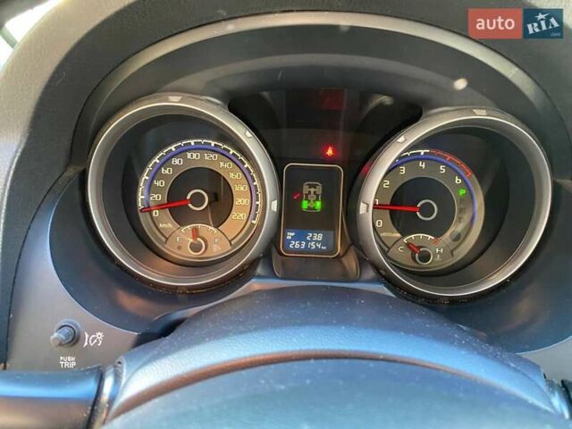 Сірий Міцубісі Паджеро Вагон, об'ємом двигуна 3.2 л та пробігом 263 тис. км за 13600 $, фото 14 на Automoto.ua