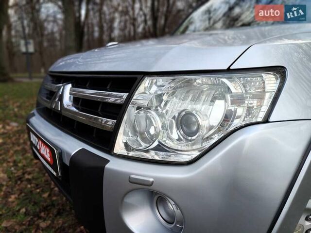 Серый Мицубиси Паджеро Вагон, объемом двигателя 3 л и пробегом 341 тыс. км за 11990 $, фото 1 на Automoto.ua