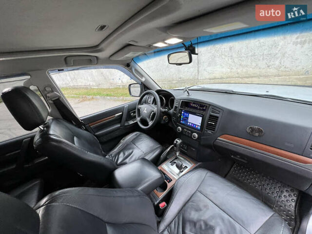 Серый Мицубиси Паджеро Вагон, объемом двигателя 3.2 л и пробегом 230 тыс. км за 9999 $, фото 30 на Automoto.ua