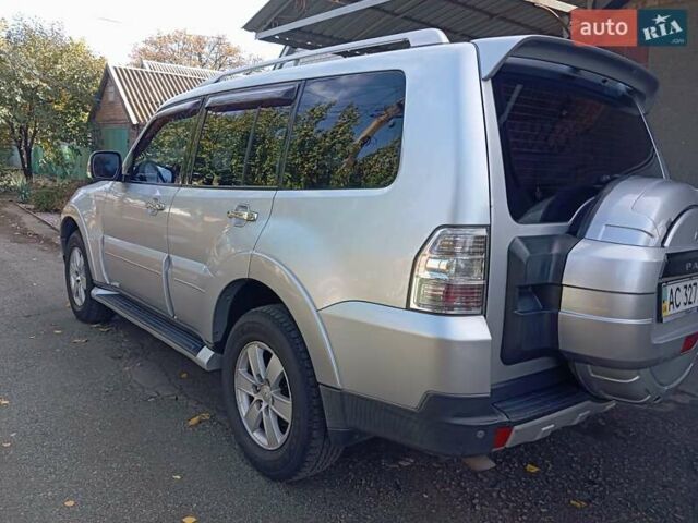 Міцубісі Паджеро Вагон 2008 у Никополе на Automoto.ua Сірий Міцубісі Паджеро Вагон, об'ємом двигуна 2.97 л та пробігом 198 тис. км за 10800 $, фото 9 на Automoto.ua