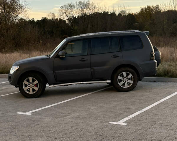 Серый Мицубиси Паджеро Вагон, объемом двигателя 3.2 л и пробегом 800 тыс. км за 8100 $, фото 14 на Automoto.ua