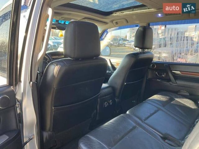Сірий Міцубісі Паджеро Вагон, об'ємом двигуна 3.2 л та пробігом 263 тис. км за 13600 $, фото 21 на Automoto.ua