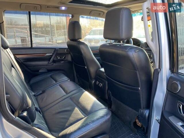 Сірий Міцубісі Паджеро Вагон, об'ємом двигуна 3.2 л та пробігом 263 тис. км за 13600 $, фото 23 на Automoto.ua