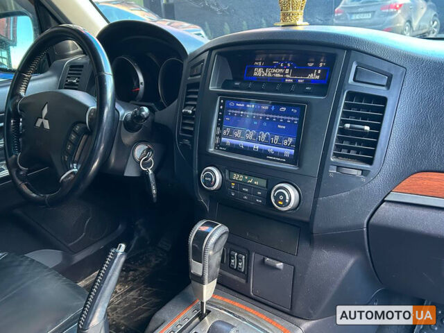 Серый Мицубиси Паджеро Вагон, объемом двигателя 3 л и пробегом 210 тыс. км за 14000 $, фото 11 на Automoto.ua