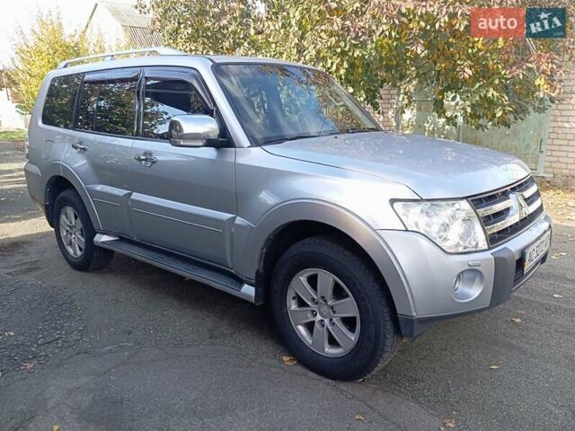 Міцубісі Паджеро Вагон 2008 у Никополе на Automoto.ua Сірий Міцубісі Паджеро Вагон, об'ємом двигуна 2.97 л та пробігом 198 тис. км за 10800 $, фото 17 на Automoto.ua