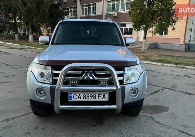 Сірий Міцубісі Паджеро Вагон, об'ємом двигуна 3.2 л та пробігом 218 тис. км за 14500 $, фото 5 на Automoto.ua