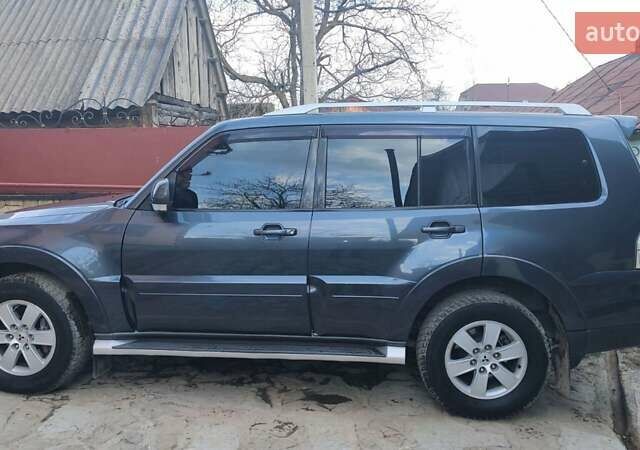 Сірий Міцубісі Паджеро Вагон, об'ємом двигуна 3.2 л та пробігом 326 тис. км за 13800 $, фото 15 на Automoto.ua