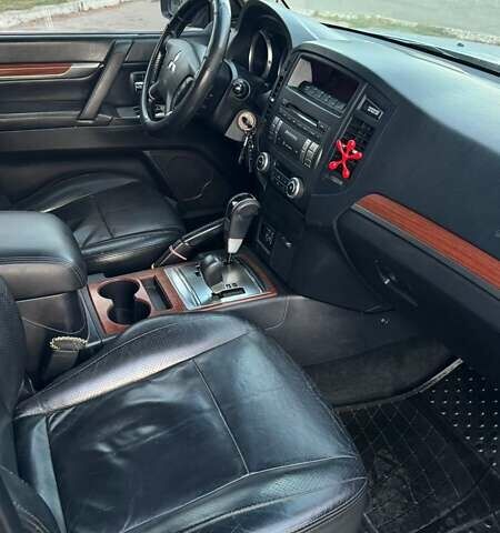 Сірий Міцубісі Паджеро Вагон, об'ємом двигуна 3.2 л та пробігом 218 тис. км за 14500 $, фото 28 на Automoto.ua