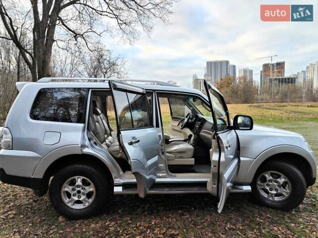 Серый Мицубиси Паджеро Вагон, объемом двигателя 3 л и пробегом 341 тыс. км за 11990 $, фото 26 на Automoto.ua