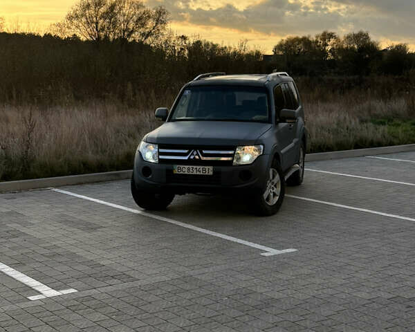 Серый Мицубиси Паджеро Вагон, объемом двигателя 3.2 л и пробегом 800 тыс. км за 8100 $, фото 16 на Automoto.ua