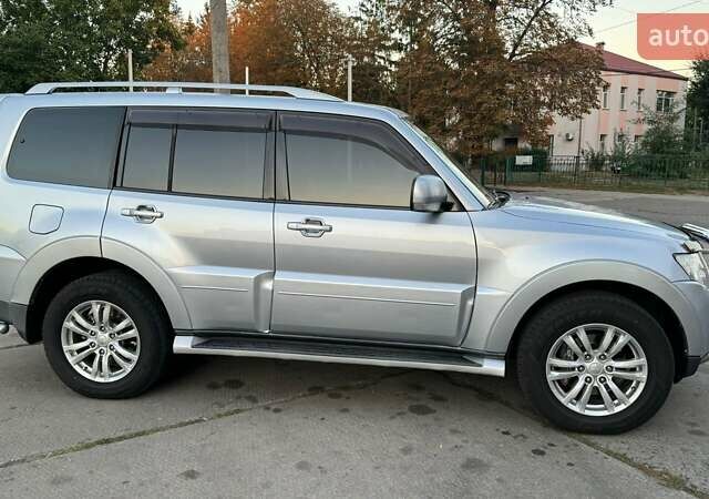 Сірий Міцубісі Паджеро Вагон, об'ємом двигуна 3.2 л та пробігом 218 тис. км за 14500 $, фото 6 на Automoto.ua