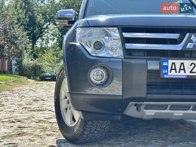 Серый Мицубиси Паджеро Вагон, объемом двигателя 2.97 л и пробегом 152 тыс. км за 13500 $, фото 32 на Automoto.ua
