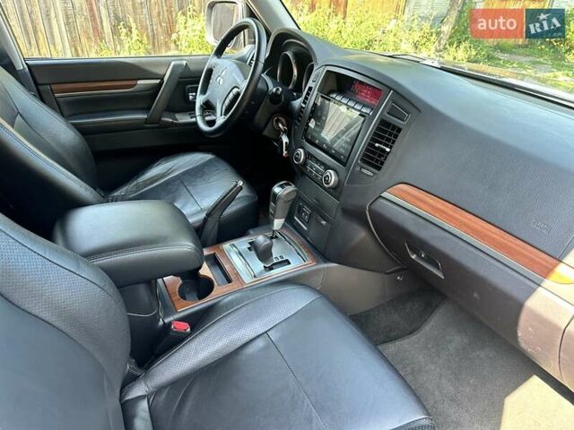 Серый Мицубиси Паджеро Вагон, объемом двигателя 2.97 л и пробегом 152 тыс. км за 13500 $, фото 47 на Automoto.ua