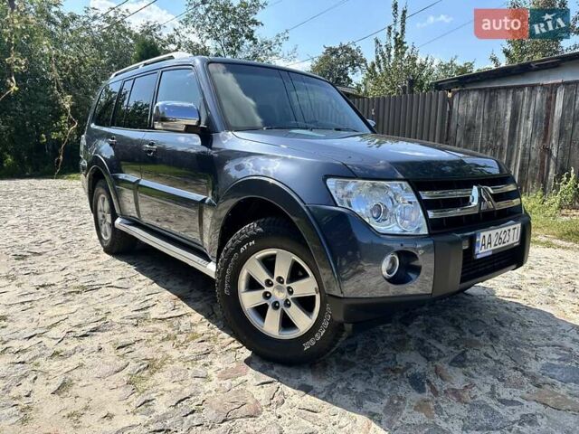 Серый Мицубиси Паджеро Вагон, объемом двигателя 2.97 л и пробегом 152 тыс. км за 13500 $, фото 11 на Automoto.ua