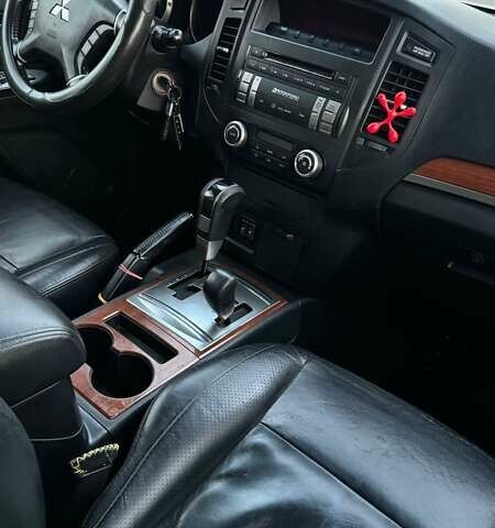 Сірий Міцубісі Паджеро Вагон, об'ємом двигуна 3.2 л та пробігом 218 тис. км за 14500 $, фото 32 на Automoto.ua