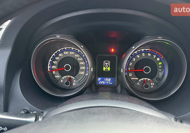 Сірий Міцубісі Паджеро Вагон, об'ємом двигуна 2.97 л та пробігом 230 тис. км за 11200 $, фото 17 на Automoto.ua