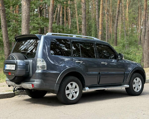 Серый Мицубиси Паджеро Вагон, объемом двигателя 3.83 л и пробегом 218 тыс. км за 11299 $, фото 3 на Automoto.ua