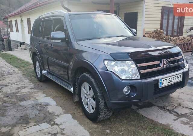 Сірий Міцубісі Паджеро Вагон, об'ємом двигуна 3.2 л та пробігом 326 тис. км за 13800 $, фото 13 на Automoto.ua